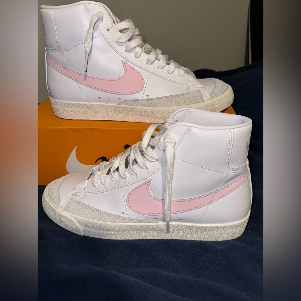 Nike Blazer High White Light Pink Size 10.5